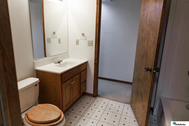 2956 2nd Avenue, Columbus, NE 68601