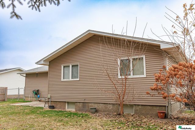 2956 2nd Avenue, Columbus, NE 68601