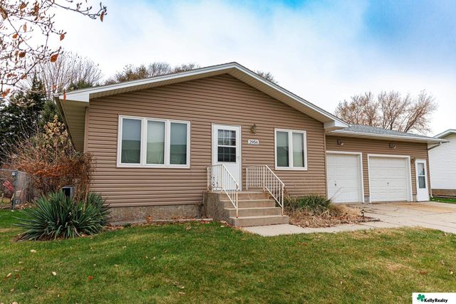 2956 2nd Avenue, Columbus, NE 68601