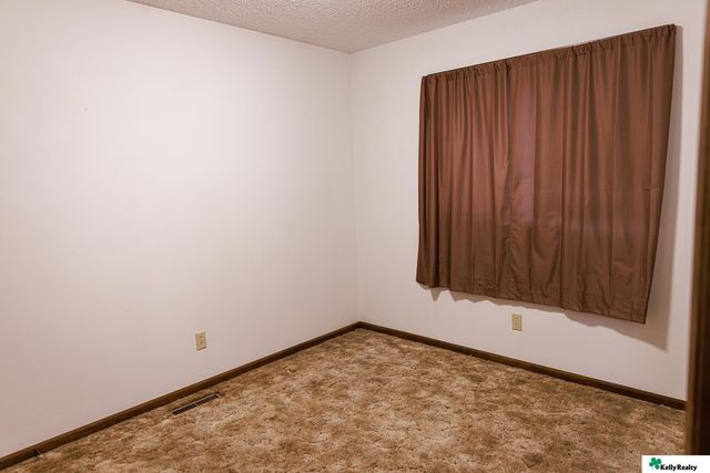 2956 2nd Avenue, Columbus, NE 68601