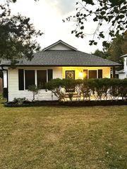 1020 S Booth Lane, Alvin, TX 77511