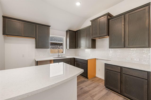 209 Cross Gable Lane, Dayton, TX 77535