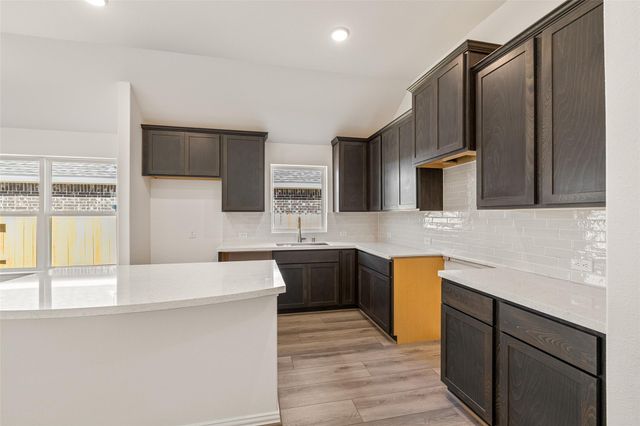 209 Cross Gable Lane, Dayton, TX 77535