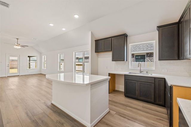 209 Cross Gable Lane, Dayton, TX 77535