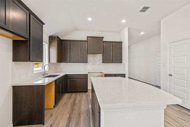 209 Cross Gable Lane, Dayton, TX 77535