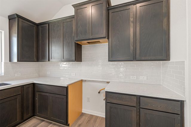 209 Cross Gable Lane, Dayton, TX 77535