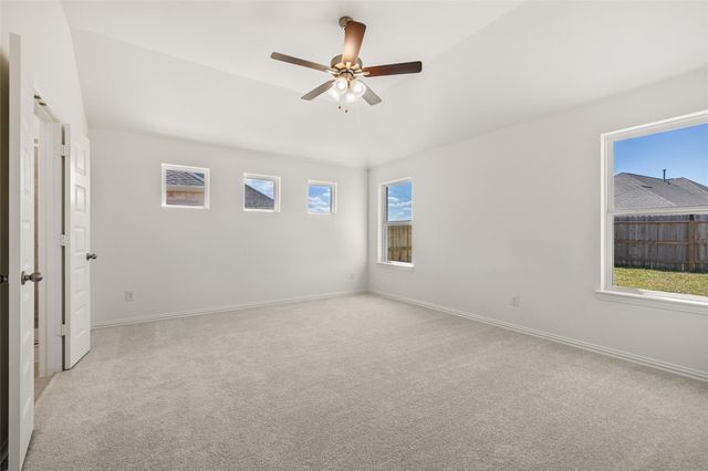 209 Cross Gable Lane, Dayton, TX 77535