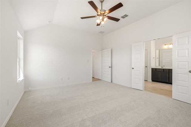 209 Cross Gable Lane, Dayton, TX 77535