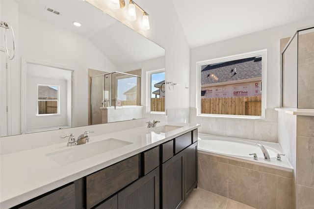 209 Cross Gable Lane, Dayton, TX 77535