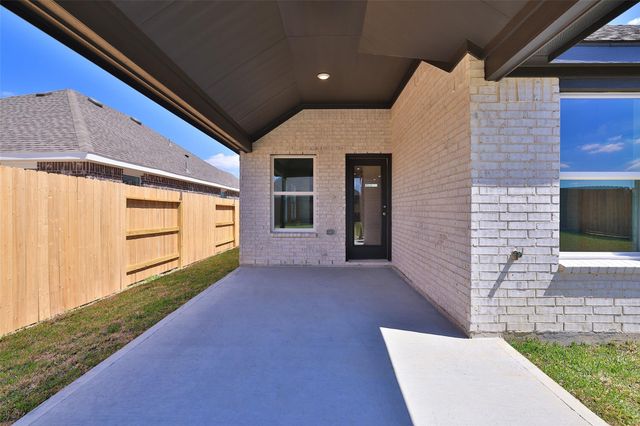 209 Cross Gable Lane, Dayton, TX 77535