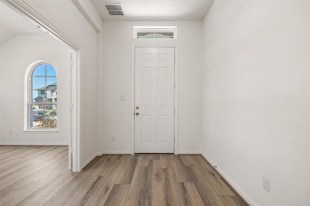 209 Cross Gable Lane, Dayton, TX 77535