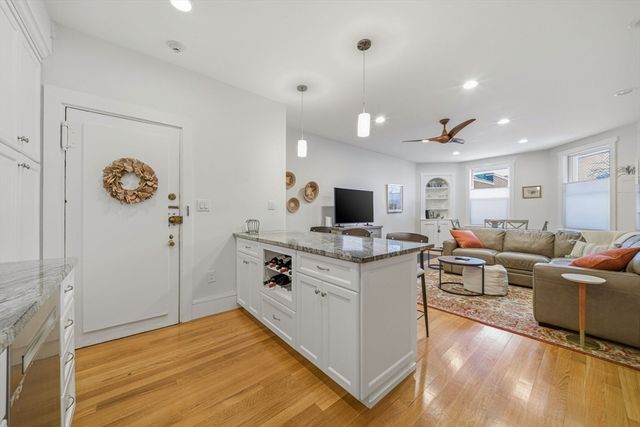 286 Beacon 2, Boston, MA 02116