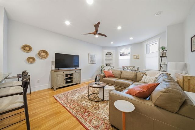 286 Beacon 2, Boston, MA 02116