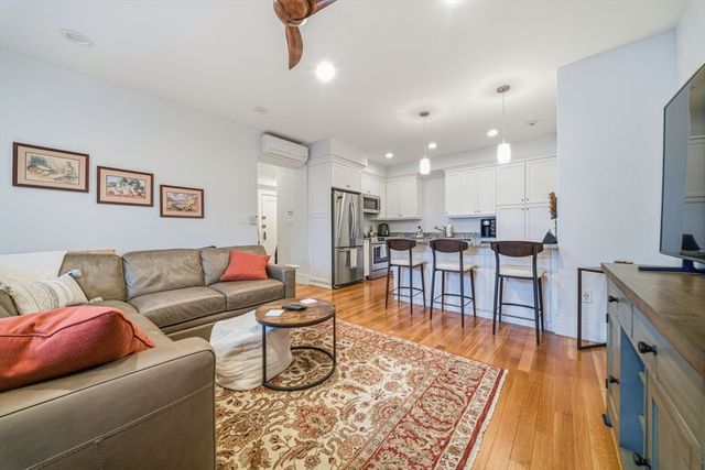 286 Beacon 2, Boston, MA 02116