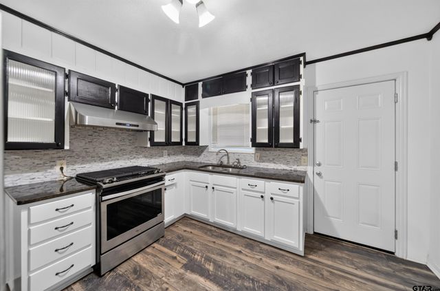 1421 E Front, Tyler, TX 75702