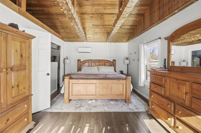 1215 BERRY Road, Independence, MO 64057