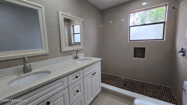 3914 BARMER Drive, Jacksonville, FL 32210