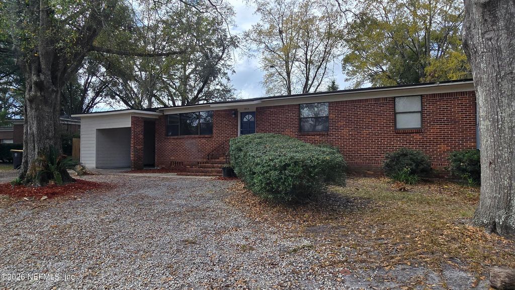 3914 BARMER Drive, Jacksonville, FL 32210