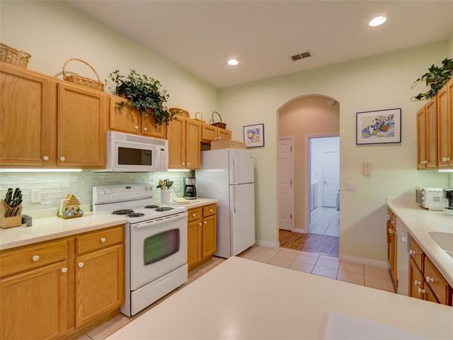 24104 ROBINWOOD STREET, Leesburg, FL 34748