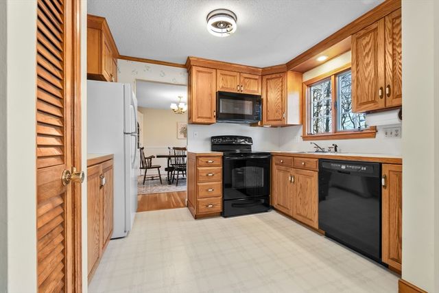 4 Briarwood Drive, Danvers, MA 01923