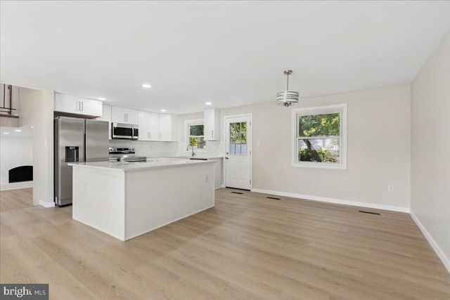 5614 DANIEL CIR, Waldorf, MD 20601