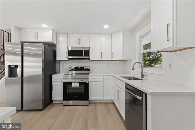 5614 DANIEL CIR, Waldorf, MD 20601