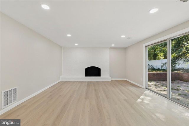 5614 DANIEL CIR, Waldorf, MD 20601