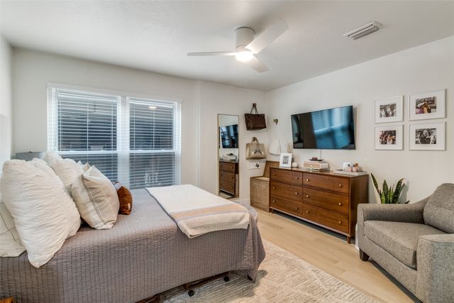 1417 Mccoy Street, Dallas, TX 75204