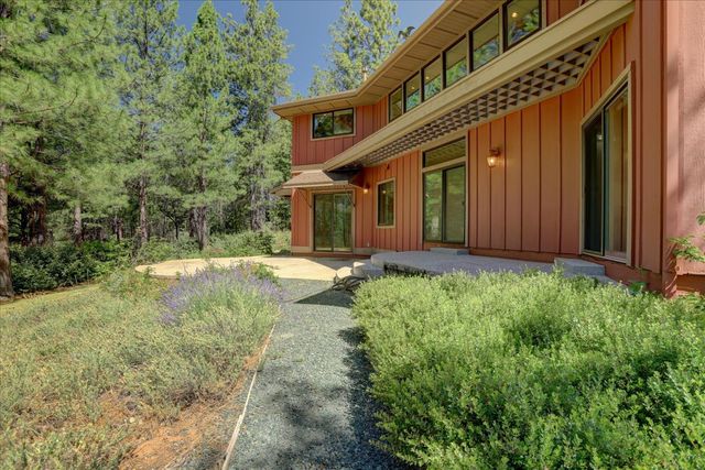 16934 Indian Flat Rd, Nevada City, CA 95959