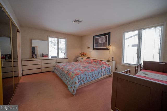 501 FLORA CIR, Springfield, PA 19064