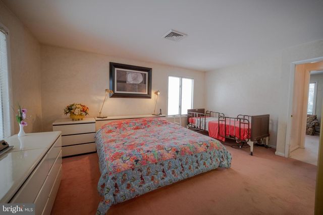 501 FLORA CIR, Springfield, PA 19064