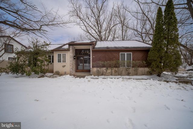 501 FLORA CIR, Springfield, PA 19064