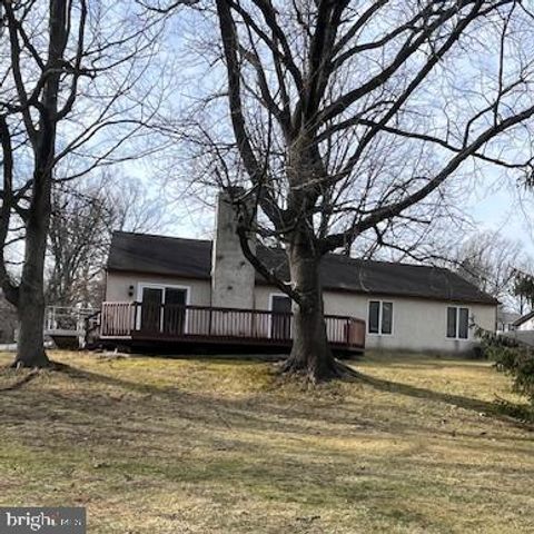 501 FLORA CIR, Springfield, PA 19064