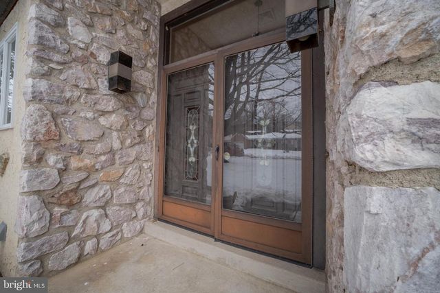 501 FLORA CIR, Springfield, PA 19064