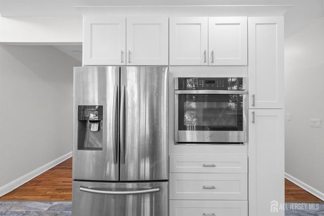 46 Pin Oak Drive, North Brunswick, NJ 08902