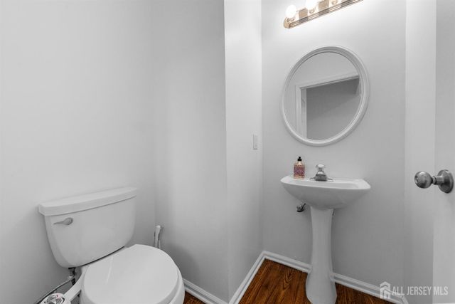 46 Pin Oak Drive, North Brunswick, NJ 08902