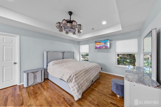 46 Pin Oak Drive, North Brunswick, NJ 08902