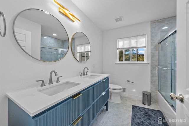 46 Pin Oak Drive, North Brunswick, NJ 08902