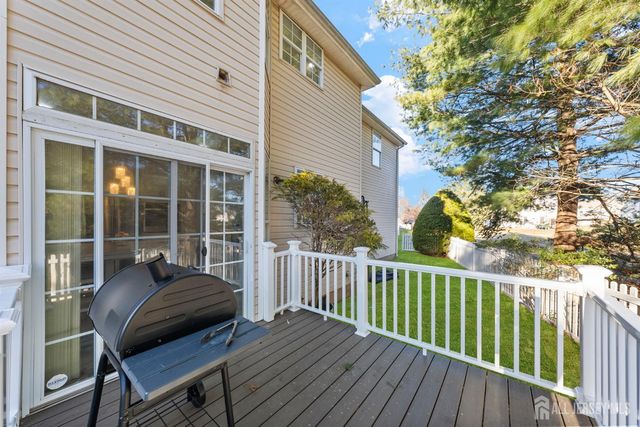 46 Pin Oak Drive, North Brunswick, NJ 08902