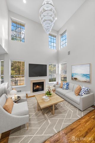 46 Pin Oak Drive, North Brunswick, NJ 08902