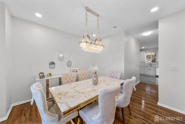 46 Pin Oak Drive, North Brunswick, NJ 08902