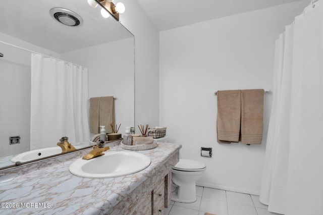 242 Bar Harbor Road, Freehold, NJ 07728