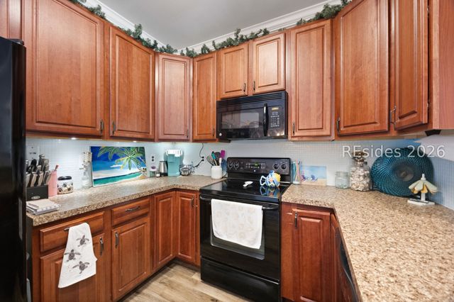 13 Running Oak Dr, Bluffton, SC 29910