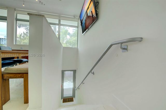 1577 Bay Rd 201, Miami Beach, FL 33139