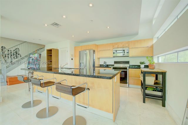 1577 Bay Rd 201, Miami Beach, FL 33139