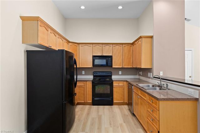 4752 Tatton Park Circle 3D, Winston-salem, NC 27103