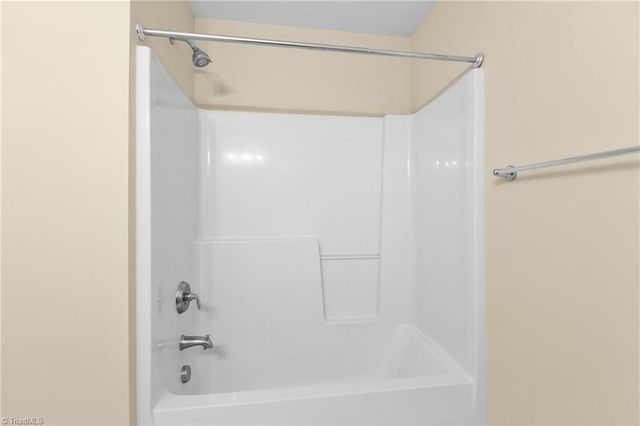 4752 Tatton Park Circle 3D, Winston-salem, NC 27103
