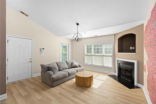 4752 Tatton Park Circle 3D, Winston-salem, NC 27103