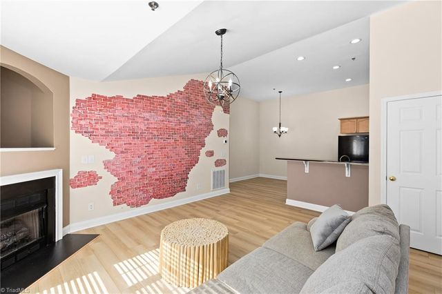 4752 Tatton Park Circle 3D, Winston-salem, NC 27103
