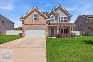 669 Red Oak Lane, Hinesville, GA 31313